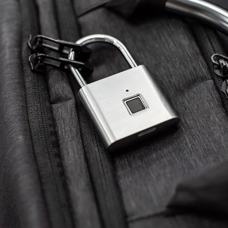 Smart Fingerprint Padlock – Keyless, Waterproof & USB-C Rechargeable